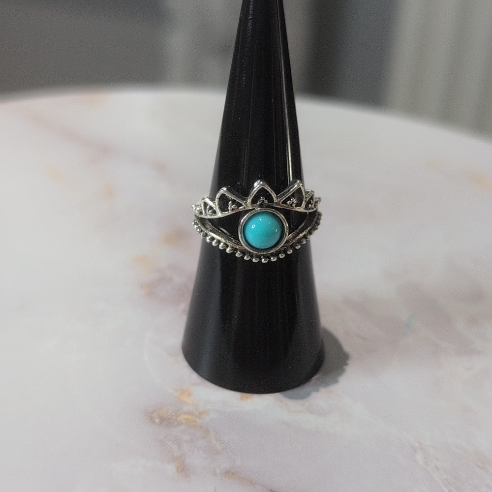 Silver Toned Crown Ring with Turquoise Colored Stone Size 6